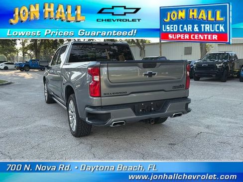 Used 2022 Chevrolet Silverado 1500 High Country w/ Technology Package AWD/4WD image 8