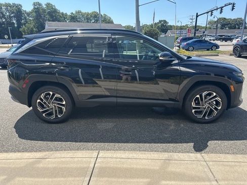 New 2025 Hyundai Tucson Limited image 5