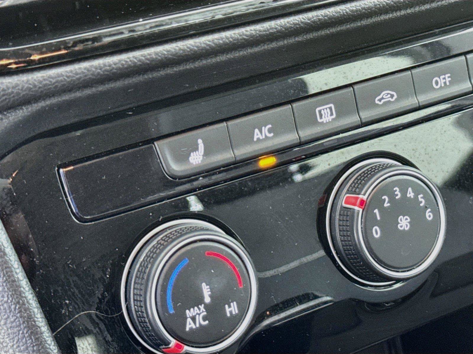 Certified 2023 Volkswagen Taos SE AWD/4WD image 19