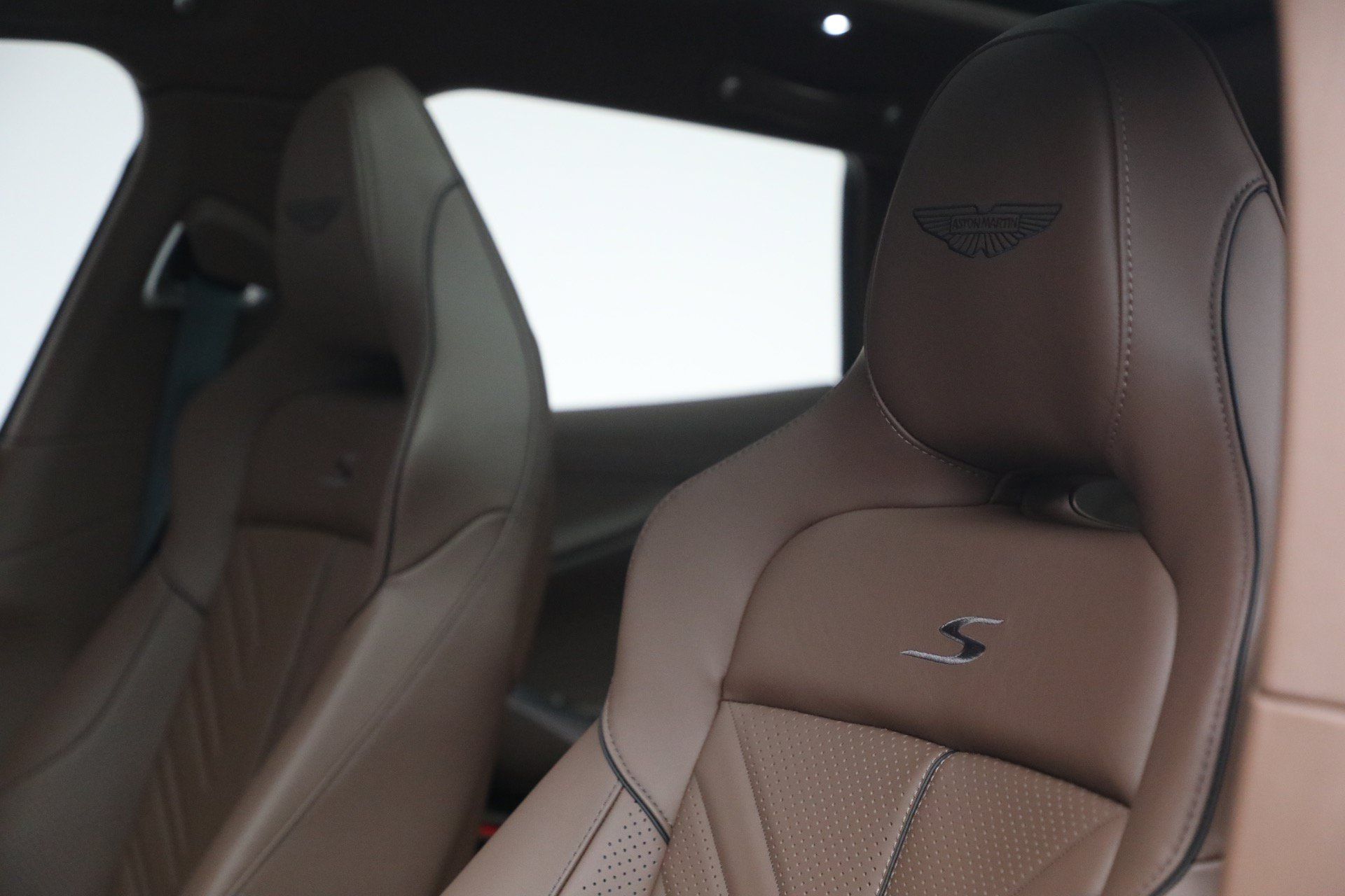 Used 2026 Aston Martin DBX 707 AWD/4WD image 20
