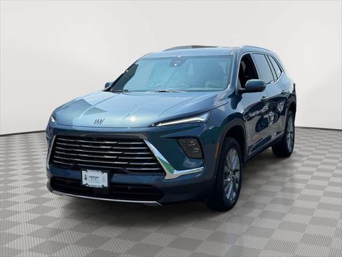 Used 2026 Buick Enclave Preferred AWD/4WD image 3