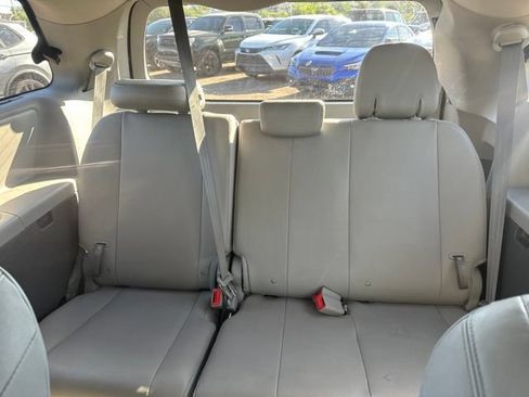 Used 2017 Toyota Sienna XLE w/ XLE Navigation Package AWD/4WD image 22