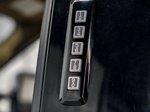 Used 2022 Ford F250 Lariat w/ Chrome Package image 41