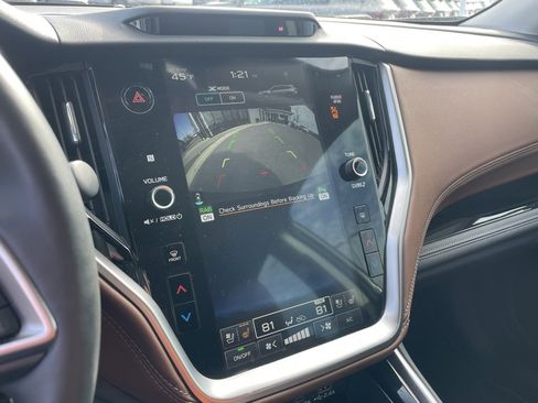 Used 2025 Subaru Outback Touring XT image 15