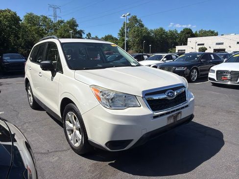 Used 2015 Subaru Forester 2.5i w/ Alloy Wheel Package AWD/4WD image 3