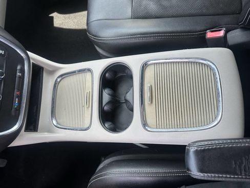 Used 2019 Dodge Grand Caravan SXT image 22