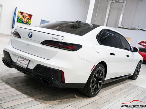 Used 2024 BMW 760i xDrive w/ Executive Package AWD/4WD image 27