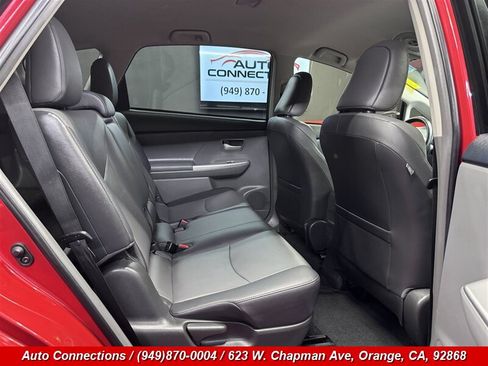 Used 2014 Toyota Prius V Five FWD image 8