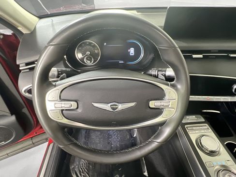 Used 2022 Genesis GV70 2.5T w/ Select Package AWD/4WD image 11