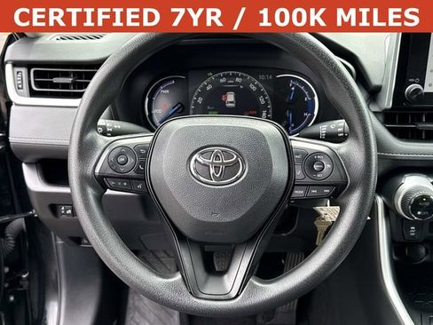 Used 2024 Toyota RAV4 LE AWD/4WD image 18