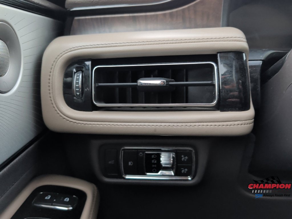 Used 2020 Lincoln Aviator Reserve w/ Equipment Group 201A AWD/4WD image 22