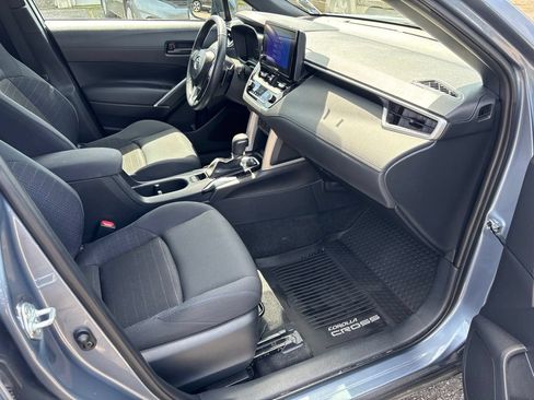 Used 2024 Toyota Corolla Cross AWD Hybrid image 32