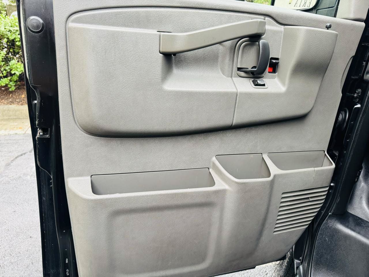 Used 2019 Chevrolet Express 2500 w/ Driver Convenience Package RWD image 25