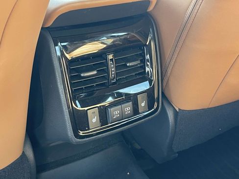 Used 2019 Toyota Avalon Limited w/ Advanced Safety Package image 10