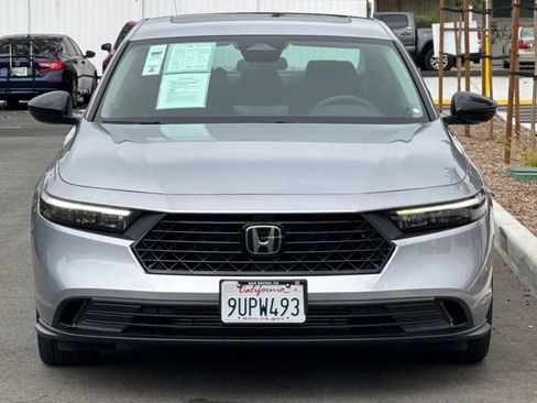 Certified 2025 Honda Accord SE image 9