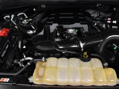 Used 2018 Ford F150 XLT w/ Equipment Group 302A Luxury image 10