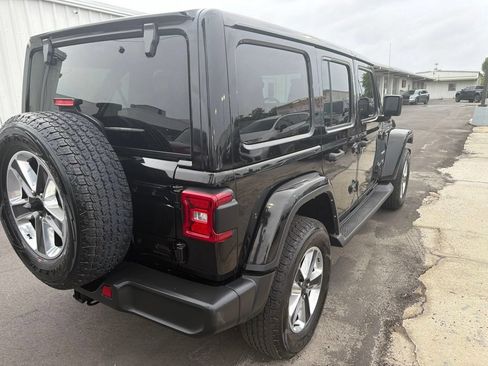 Used 2022 Jeep Wrangler Unlimited Sahara w/ LED Lighting Group AWD/4WD image 6