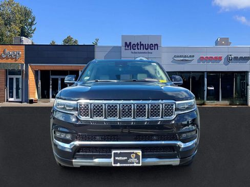 Used 2023 Jeep Grand Wagoneer Series II AWD/4WD image 2
