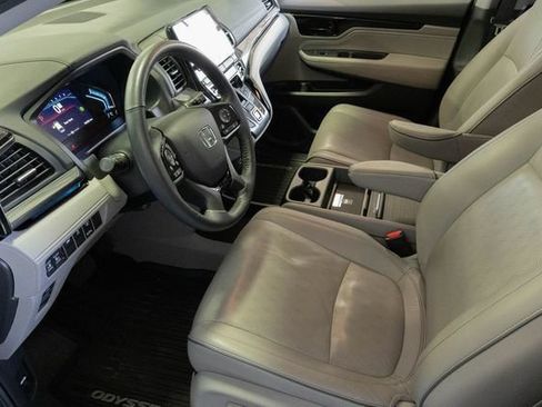Used 2024 Honda Odyssey Elite image 2