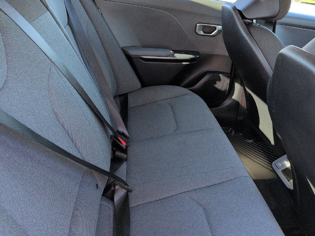 Used 2025 Kia K4 FWD image 8
