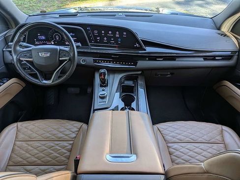 Used 2022 Cadillac Escalade Sport w/ Touring Package AWD/4WD image 17