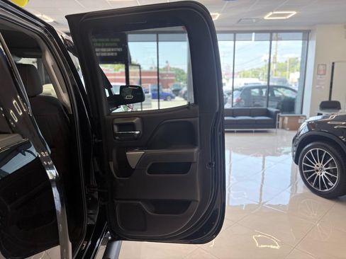 Used 2017 Chevrolet Silverado 1500 LT w/ Midnight Edition AWD/4WD image 36