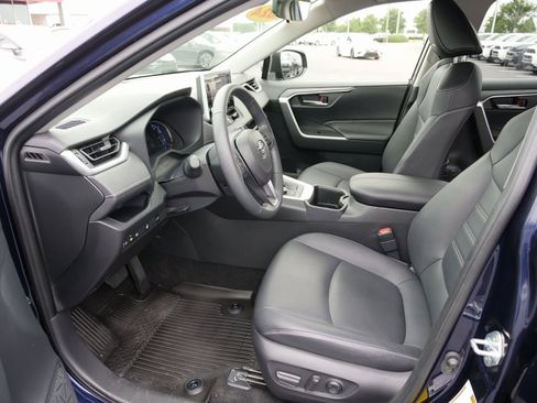 Used 2024 Toyota RAV4 XLE Premium image 13