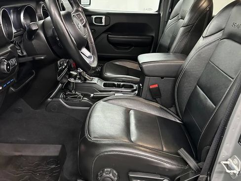 Used 2022 Jeep Wrangler Unlimited Sahara w/ Cold Weather Group AWD/4WD image 13
