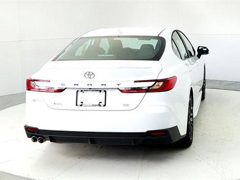 New 2026 Toyota Camry SE FWD image 5