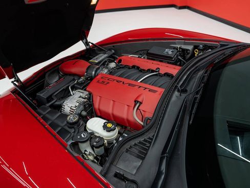 Used 2007 Chevrolet Corvette Z06 w/ Preferred Equipment Group RWD image 11