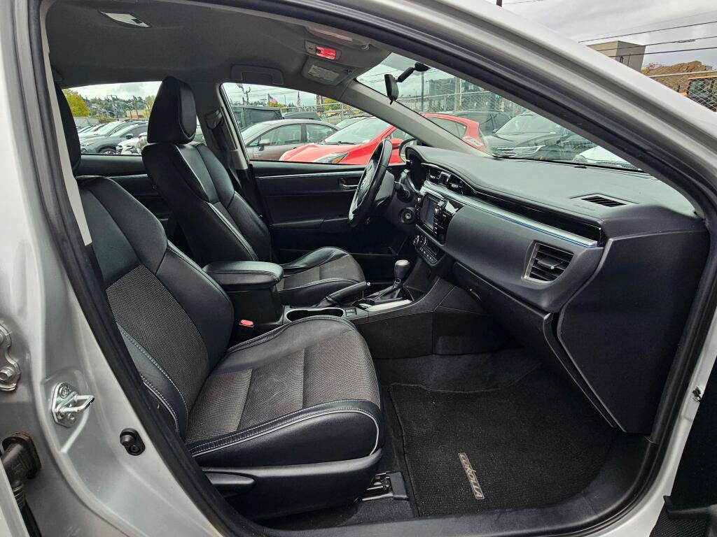 Used 2015 Toyota Corolla S FWD image 11