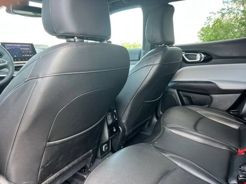 Used 2025 Jeep Compass Limited w/ Elite Group AWD/4WD image 30