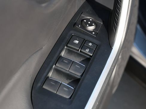 Used 2025 Toyota RAV4 XLE image 27