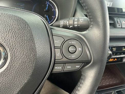 Used 2019 Toyota RAV4 Limited image 31