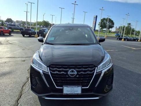 New 2025 Nissan Kicks Play S image 8