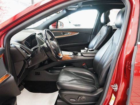 Used 2018 Lincoln MKX Reserve w/ Lincoln MKX Climate Package FWD image 27