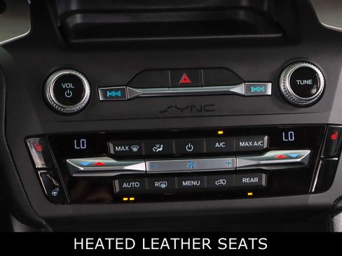 Used 2020 Ford Explorer XLT w/ Equipment Group 202A AWD/4WD image 20