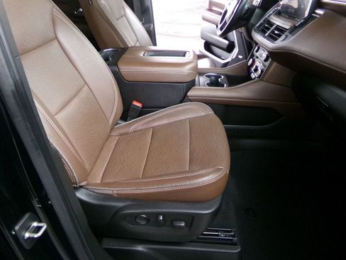 Used 2021 Chevrolet Tahoe High Country AWD/4WD image 14