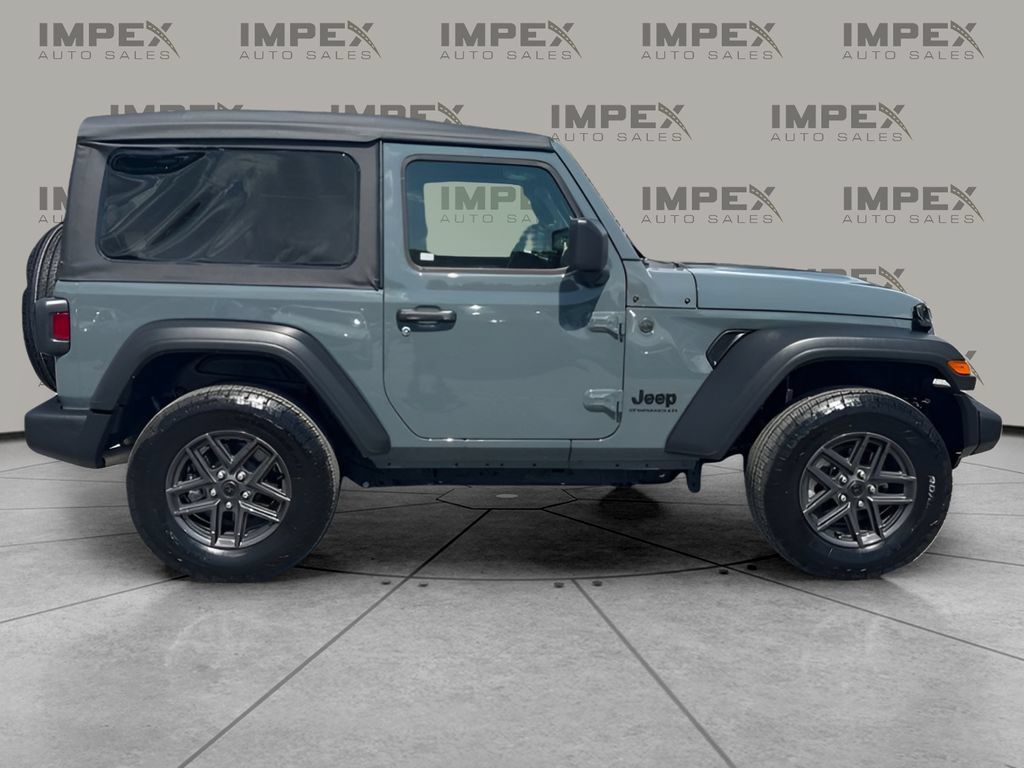 Used 2025 Jeep Wrangler Sport AWD/4WD image 6