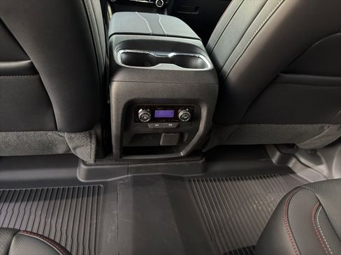 New 2026 Chevrolet Traverse Z71 w/ Enhanced Driving Package image 23