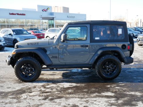 Used 2023 Jeep Wrangler Sport image 4