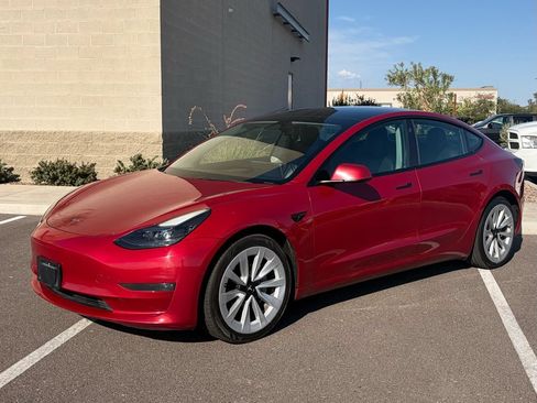 Used 2022 Tesla Model 3 Long Range AWD/4WD image 5
