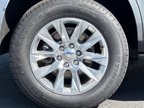 Used 2024 Chevrolet Tahoe Premier w/ Advanced Technology Package image 41