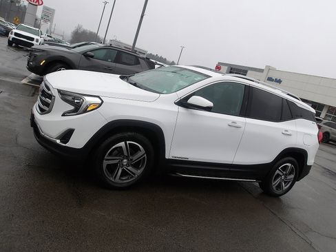 Used 2020 GMC Terrain SLT w/ Preferred Package image 4