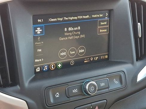 Used 2024 GMC Terrain SLE image 21