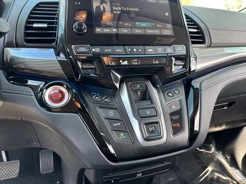 Certified 2024 Honda Odyssey Elite image 24