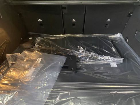 New 2026 Mercedes-Benz GLC 300 4MATIC image 18