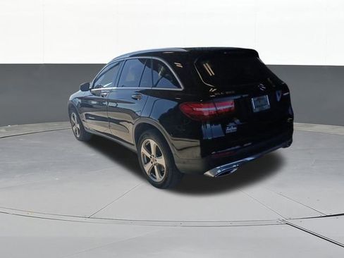 Used 2019 Mercedes-Benz GLC 300 4MATIC image 3