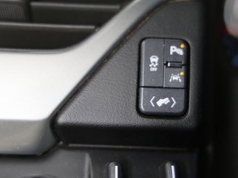 Used 2019 Chevrolet Tahoe LT w/ LT Signature Package image 11