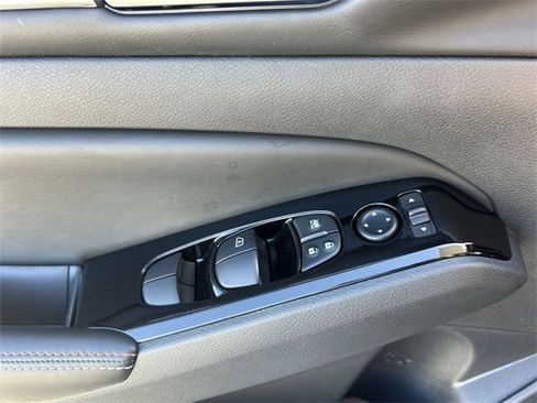 Certified 2024 Nissan Altima 2.5 SR w/ SR Premium Package image 16